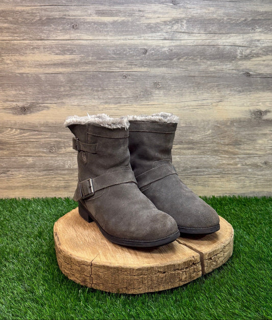 Unknown Women - Size 10M - Gray Suede Harness Ankle Boots Style Vail