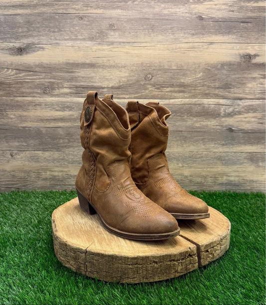 Rampage Women - Size 8.5M - Tan Soft Faux Leather Ankle Boots Style Saratoga