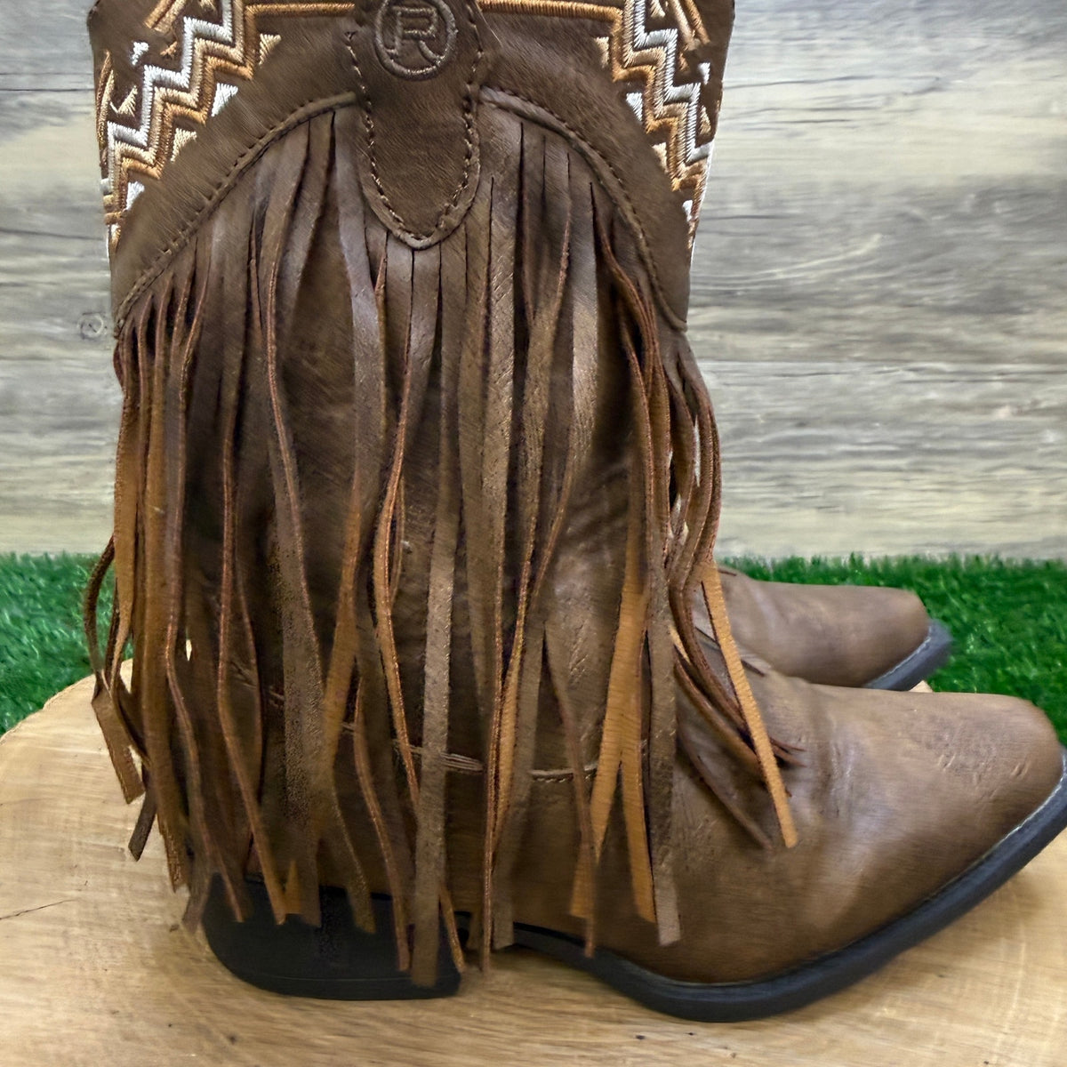 Roper Youth - Size 2 - Brushed Tan Native Fringe Faux Leather Cowboy Boots 119