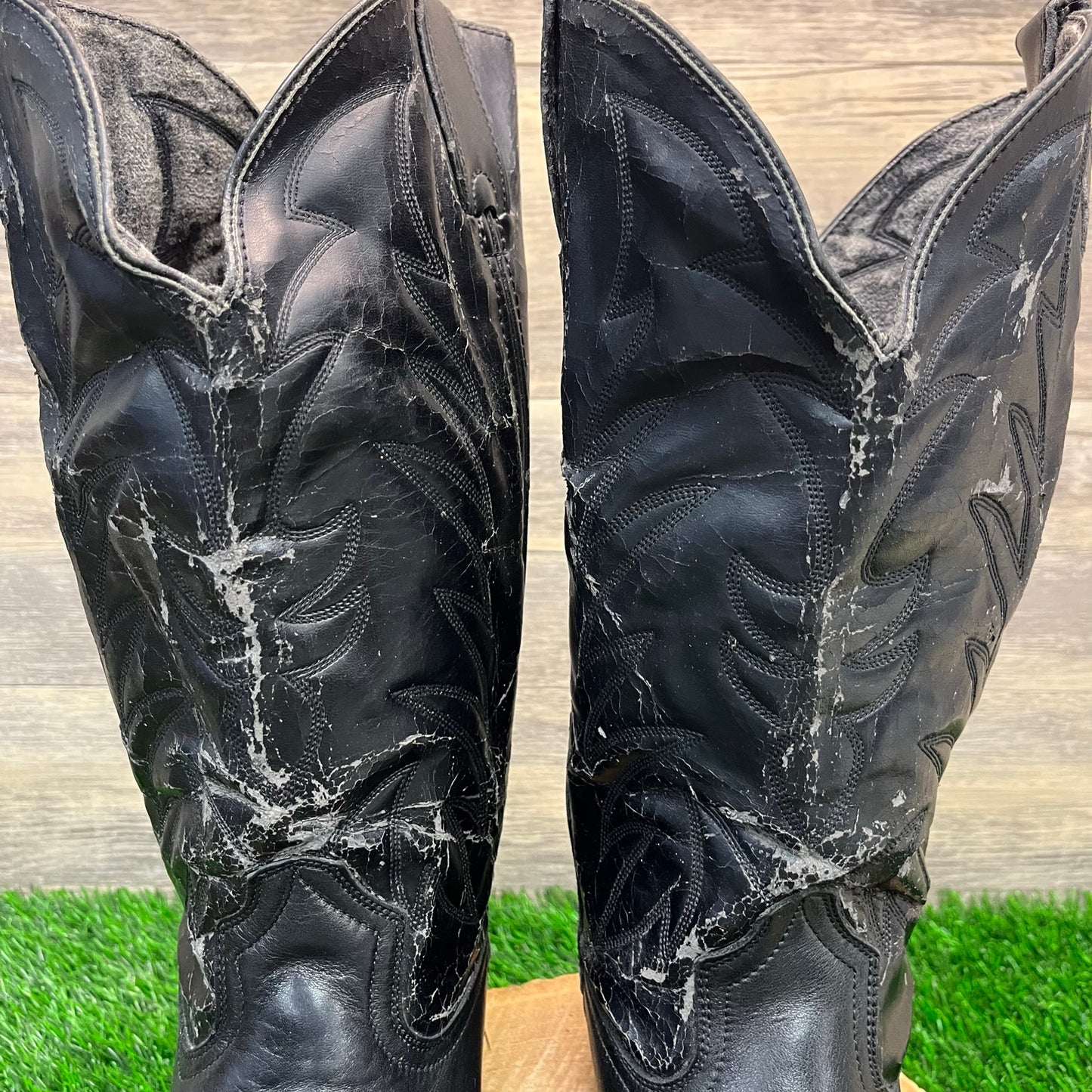 Unknown Men - Size 10.5D - Black Sliver Toe Plate Cowboy Boots Style AC430