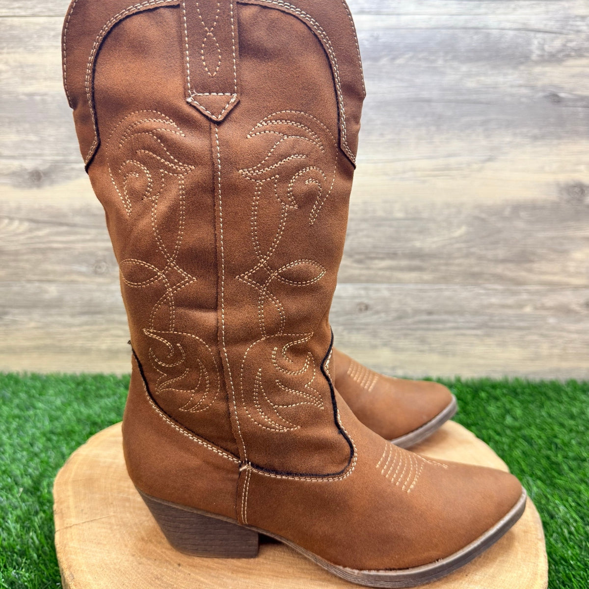 Rampage Women - Size 7M - Brown Soft Faux Leather Cowboy Boots Valyntina