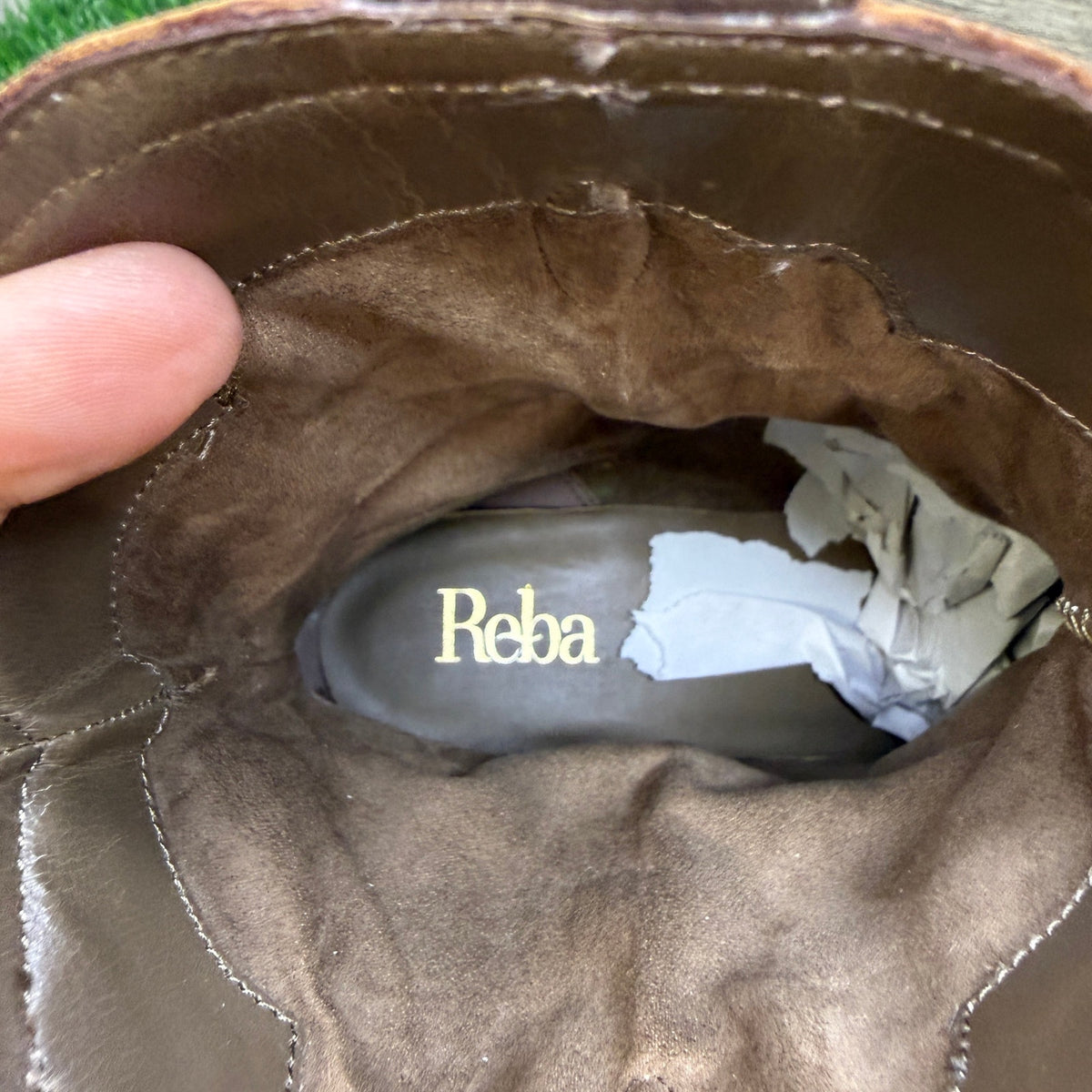 Reba Women - Size 8M - Beige/Brown Ankle Cowboy Boots