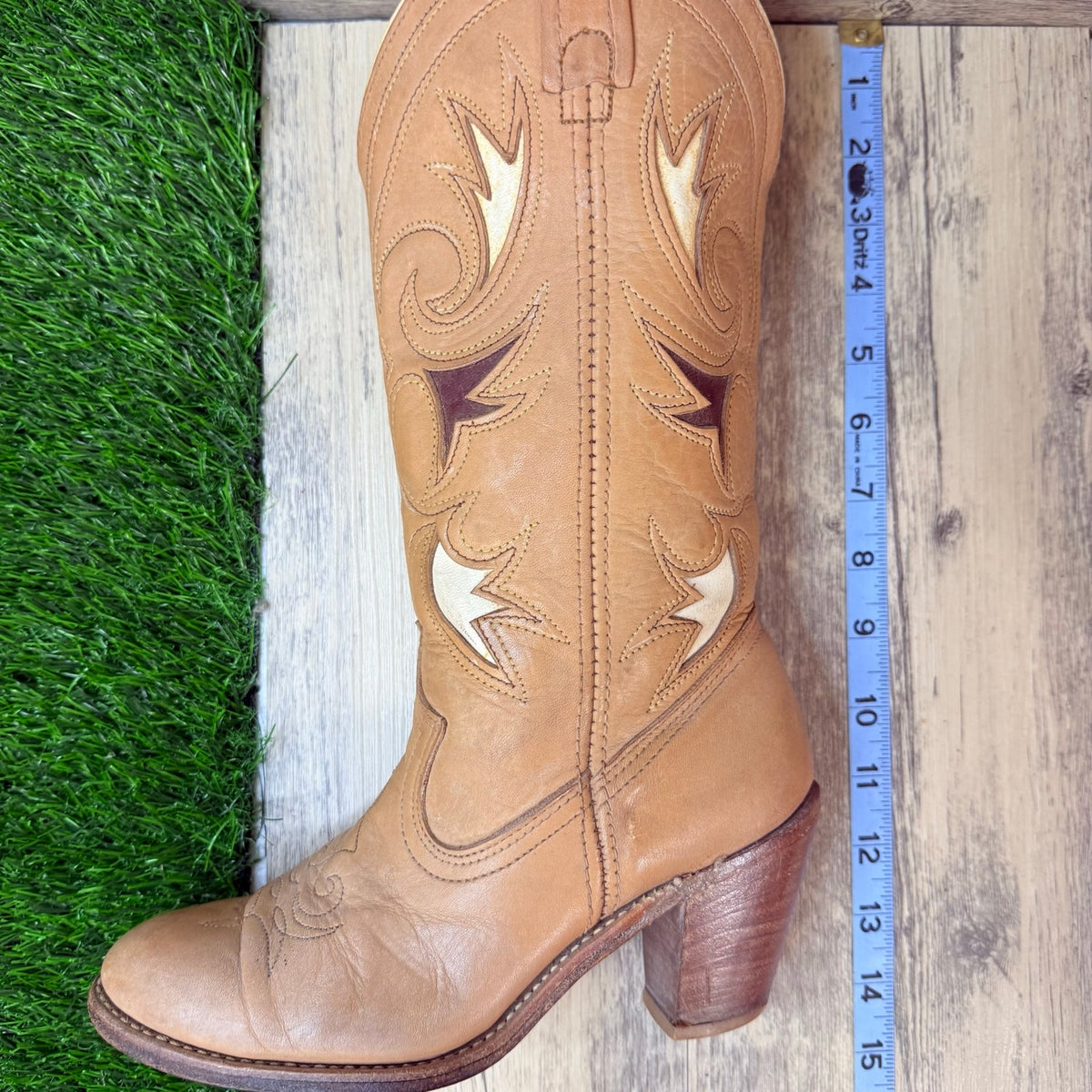 Dingo Women - Size 6M - Vintage Sand Heeled Cutout Western Cowboy Boots 7494