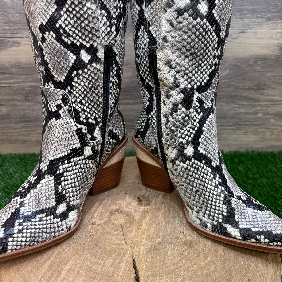 Gianni Bini Women - Size 8M - Black/White Faux Snake Tall Boots