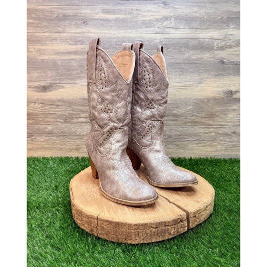 Very Volatile Women - Size 8 - Metallic Gray Faux Heeled Cowboy Boots