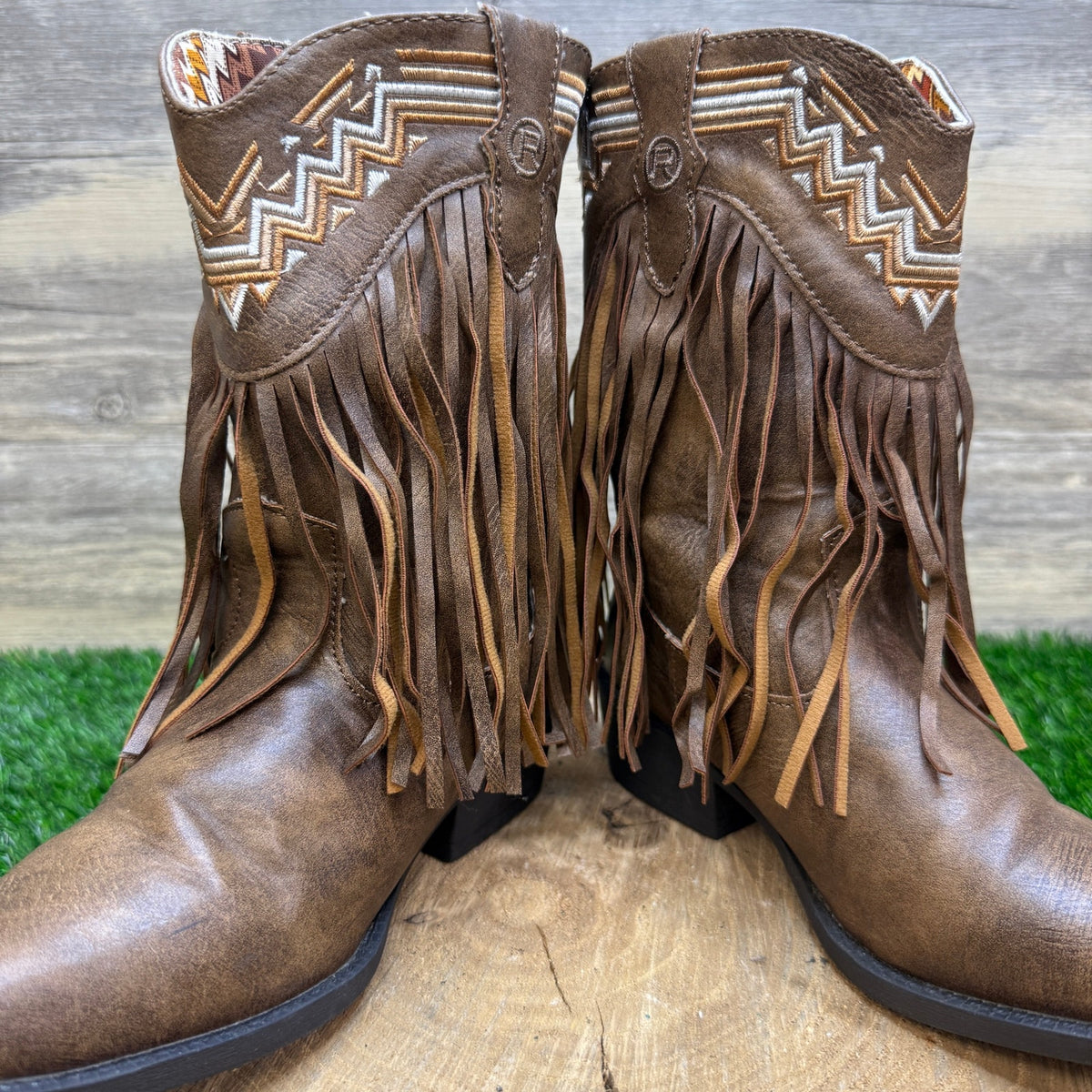 Roper Youth - Size 2 - Brushed Tan Native Fringe Faux Leather Cowboy Boots 119