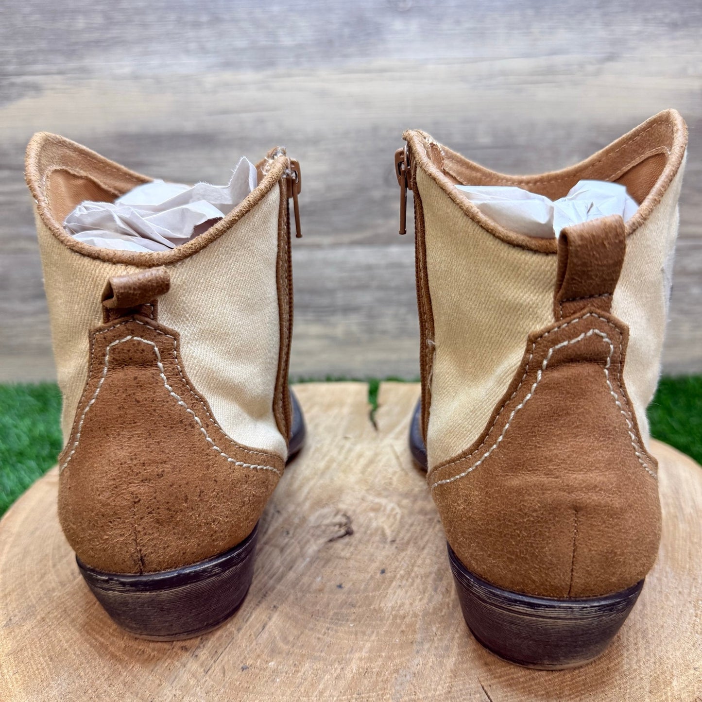 American Rag Women - Size 7M - Tan / Cream Star Faux Suede Ankle Zipper Boots