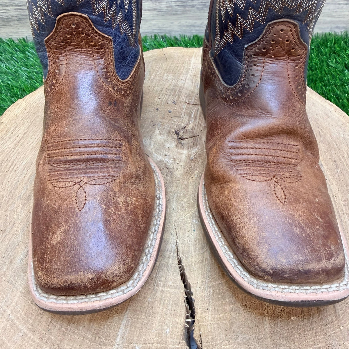 Ariat Youth - Size 13 - Brown / Black Square Toe Cowboy Boot 10021591