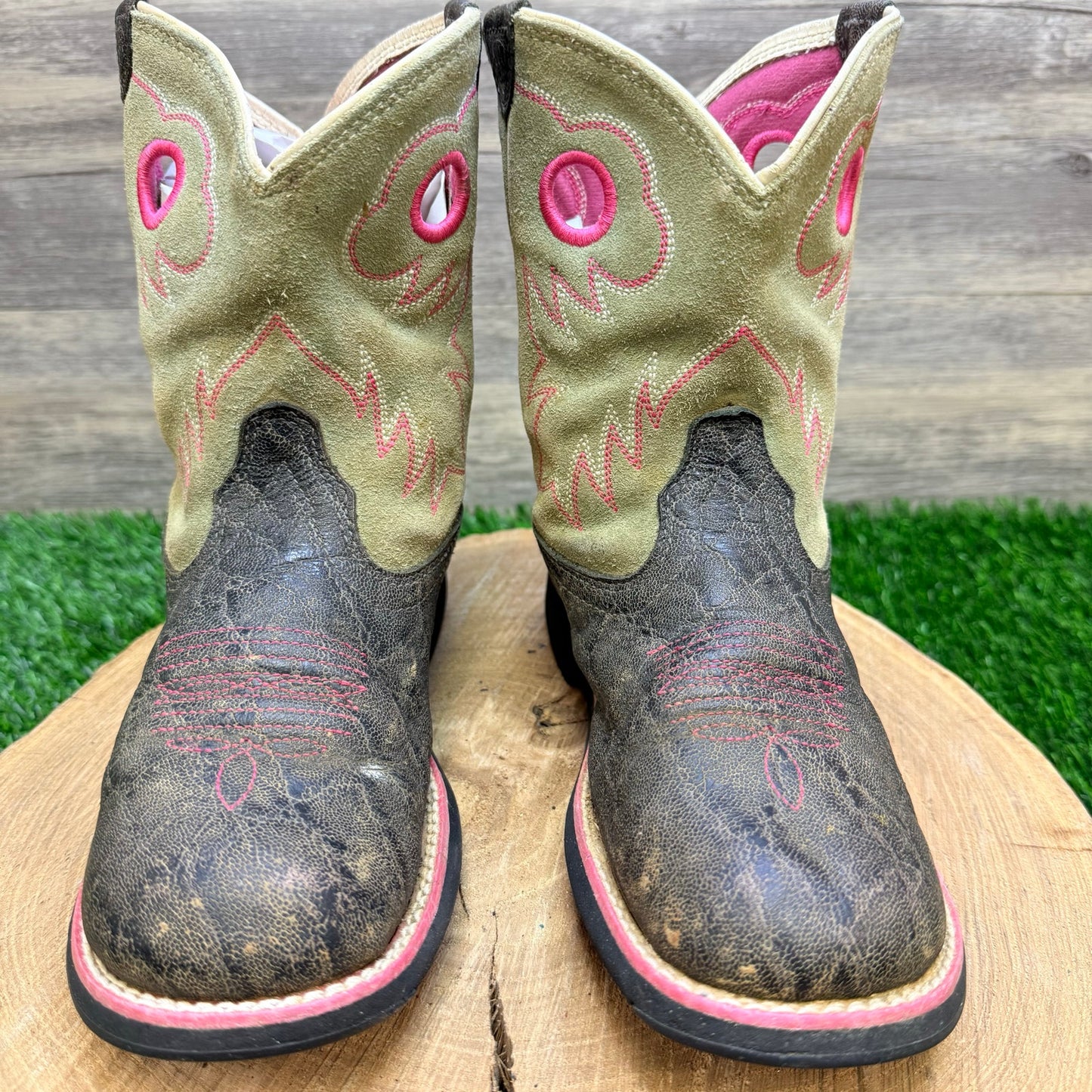 Ariat Youth - Size 4.5 - Distressed Black / Tan Round Cowboy Boots 10012799