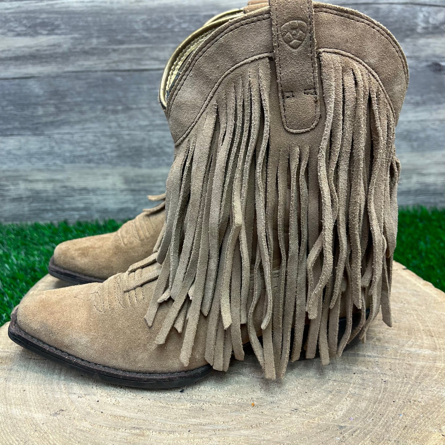 Ariat Youth - Size 2 - Tan Suede Fringe Snip Toe Cowboy Boots Style 10018648