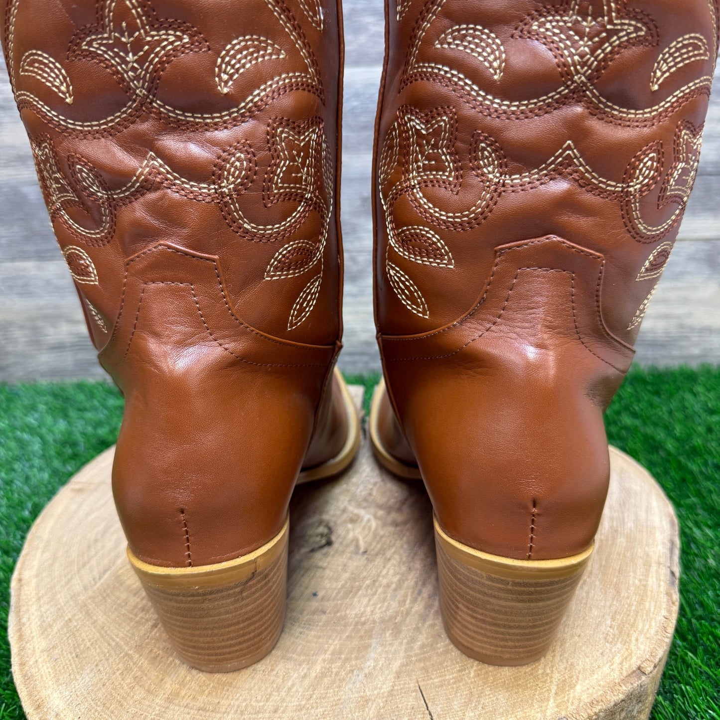 Unknown Men - Size 12 - Tan Faux Leather Snip Toe Cowboy Boots