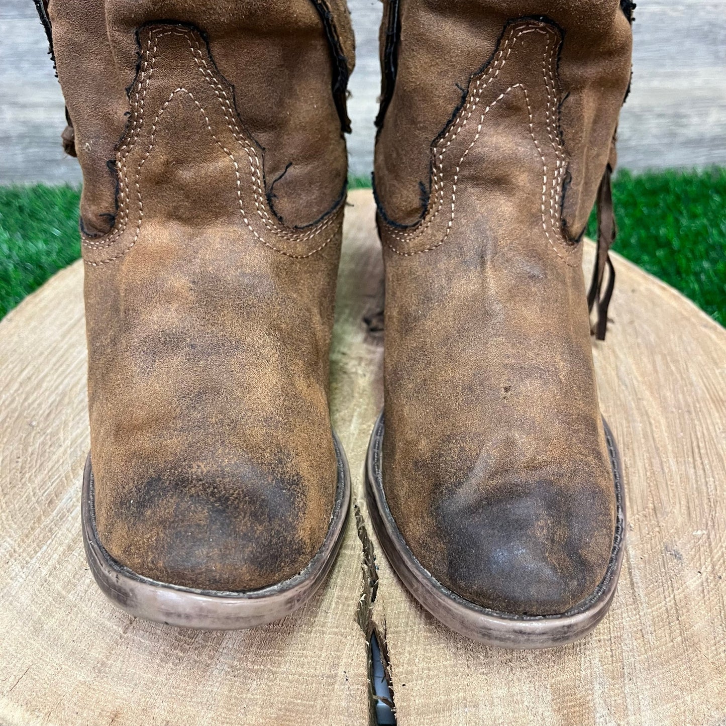 Sugar Women - Size 6M - Brown Native Design Soft Faux Leather Boots