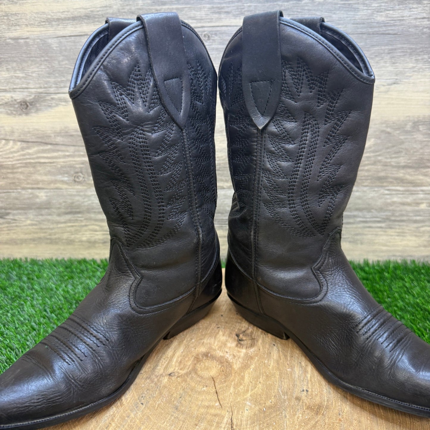Unknown Women - Size 6 - Vintage Black Western Cowboy Boots