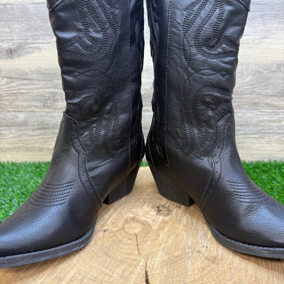 True Craft Women - Size 6.5M - Black Faux Leather Cowboy Boots Style Tammi