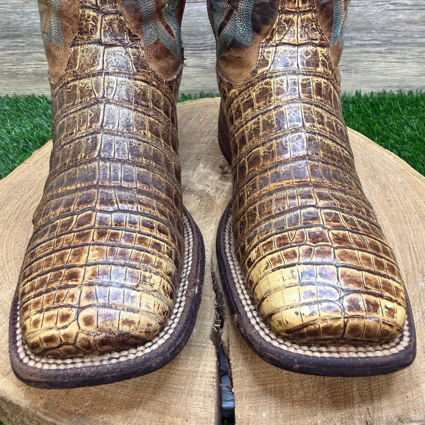 Ariat Women - Size 8.5B - Brown Gator Print Square Toe Cowboy Boots 10007033