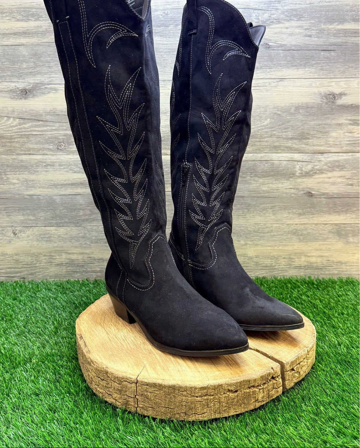 Universal Thread Women - Size 8W - Black Tall Zipper Faux Boots