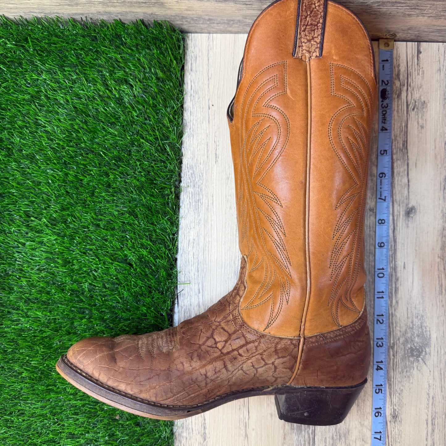 Wrangler Men - Size 8.5D - Vintage Tan Exotic Print Faux Leather Cowboy Boots