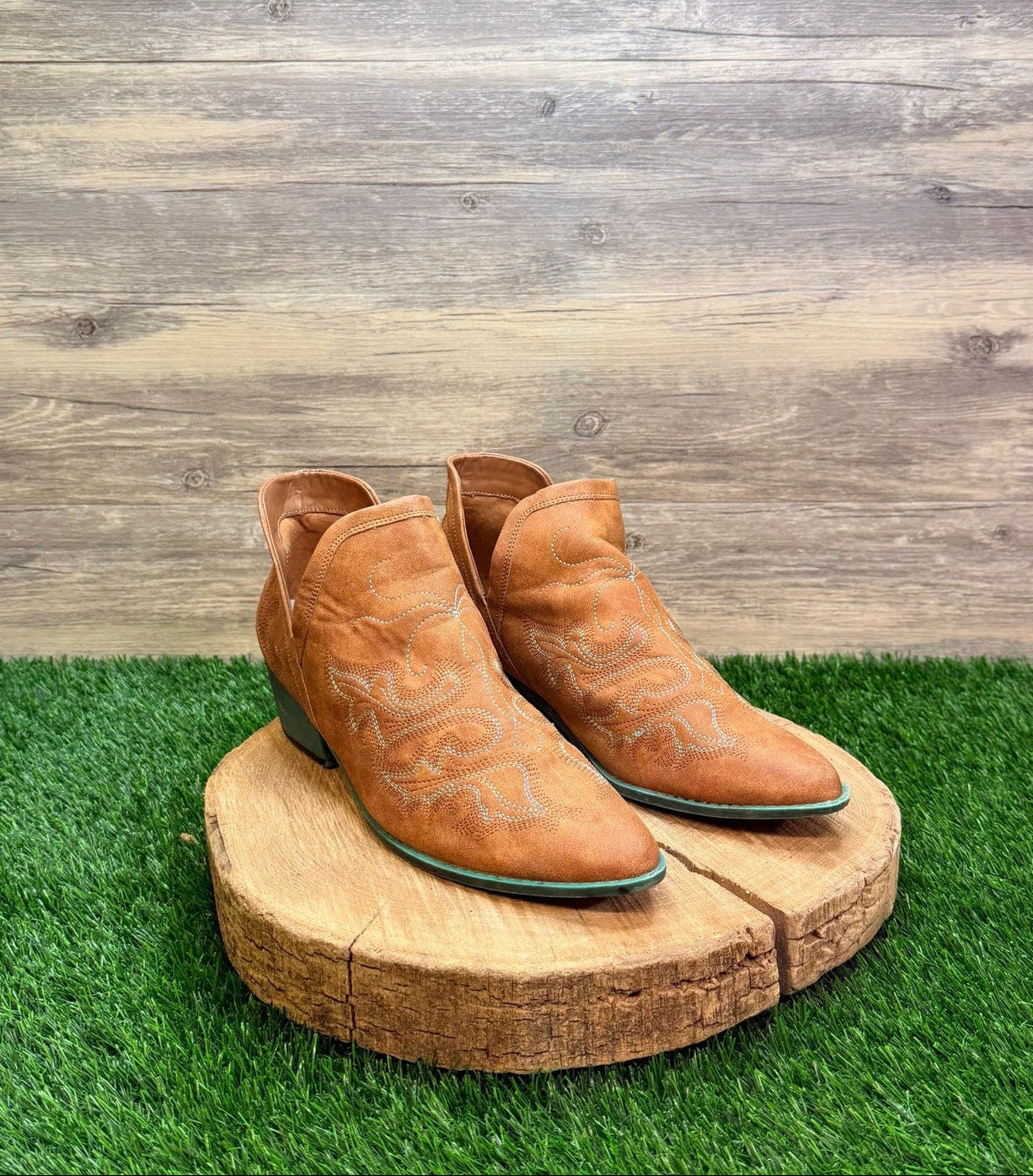 Jolimall Women - Size 11 - Tan / Green Faux Ankle Boots