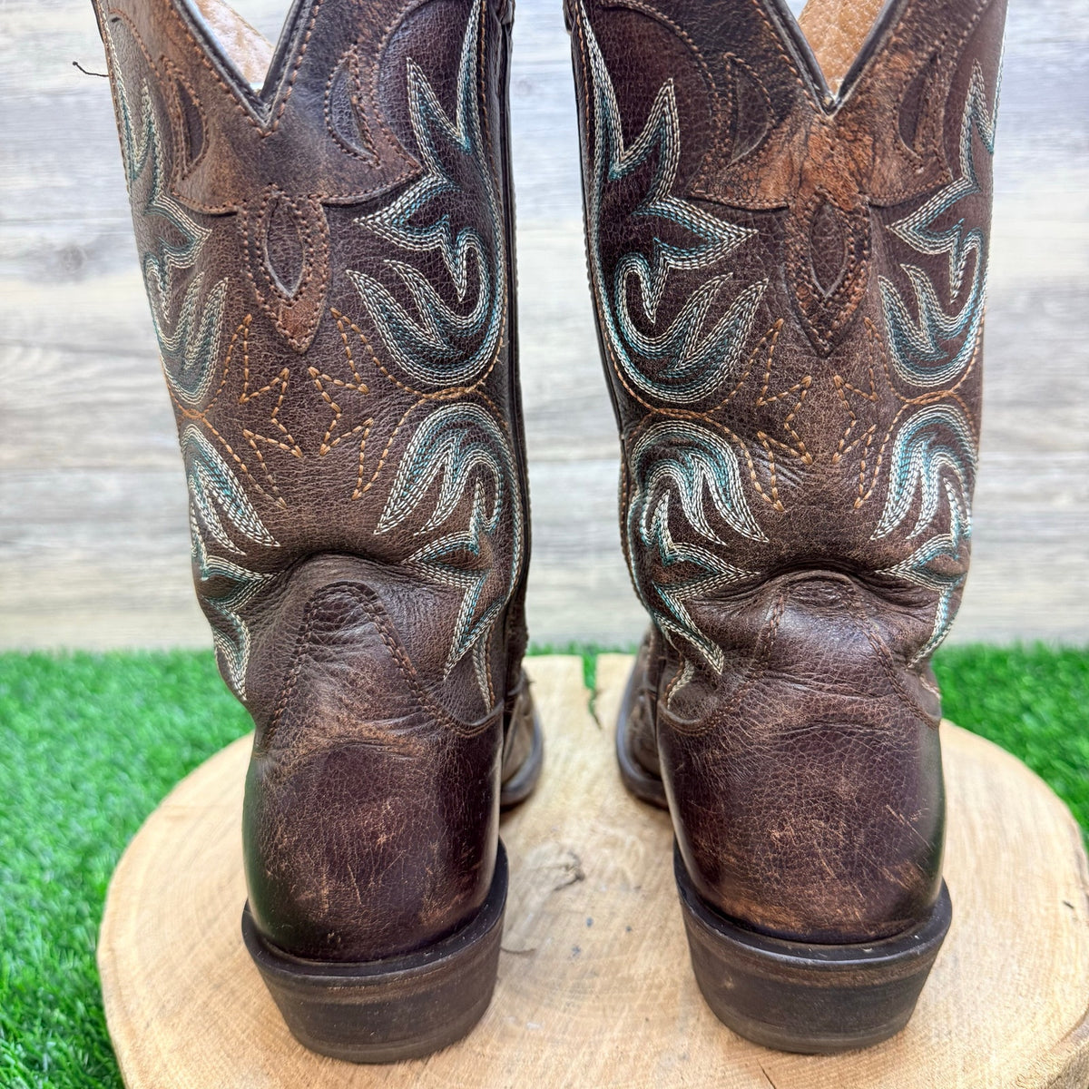 Ariat Women - Size 7.5B - Brown Snip Toe Cowboy Boots 10014090