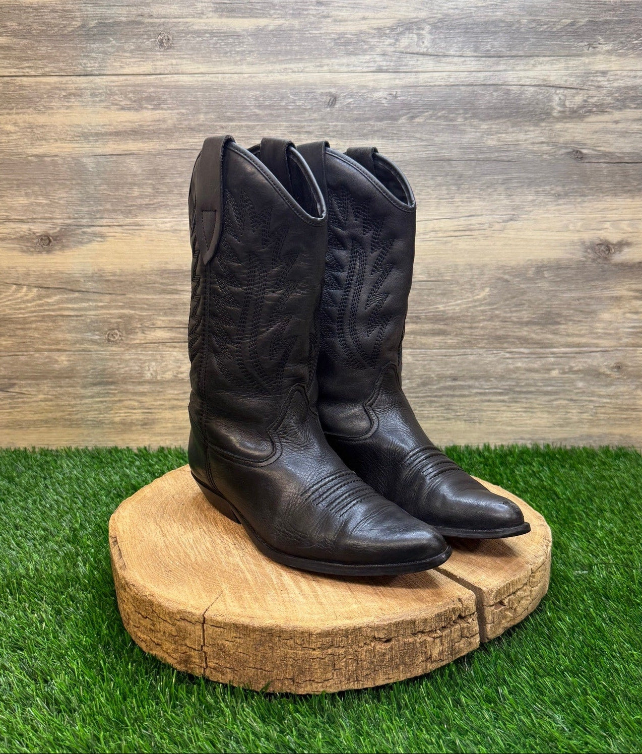 Unknown Women - Size 6 - Vintage Black Western Cowboy Boots