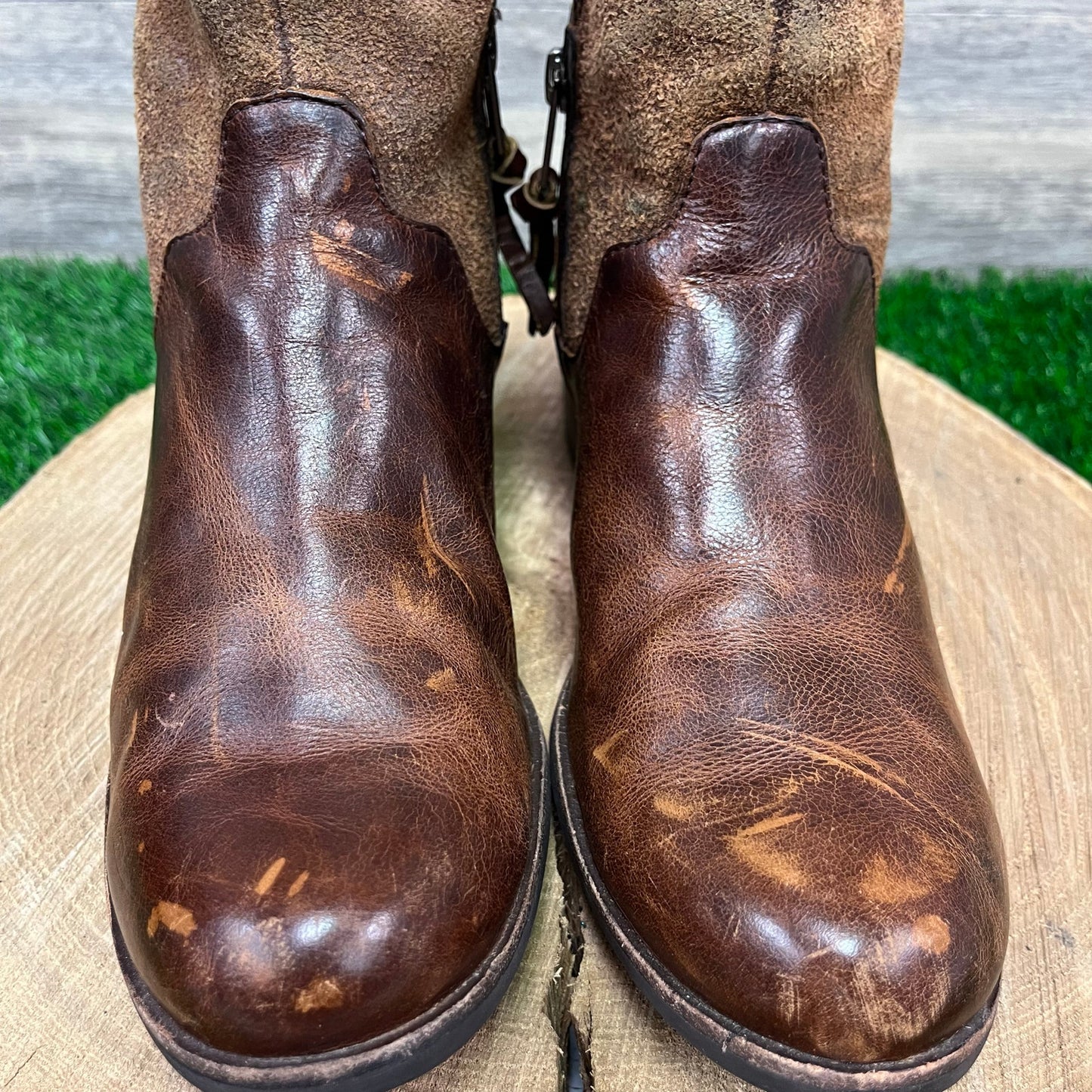 UGG Women - Size 8 - Brown Ankle Zipper Boots Style 1008710