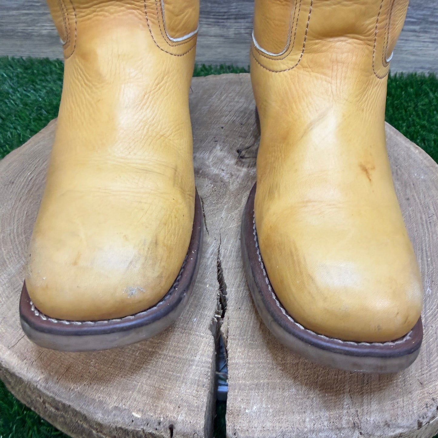 Gianni Bini Women - Size 10M - Marbled Gold Campus Boots Style Money