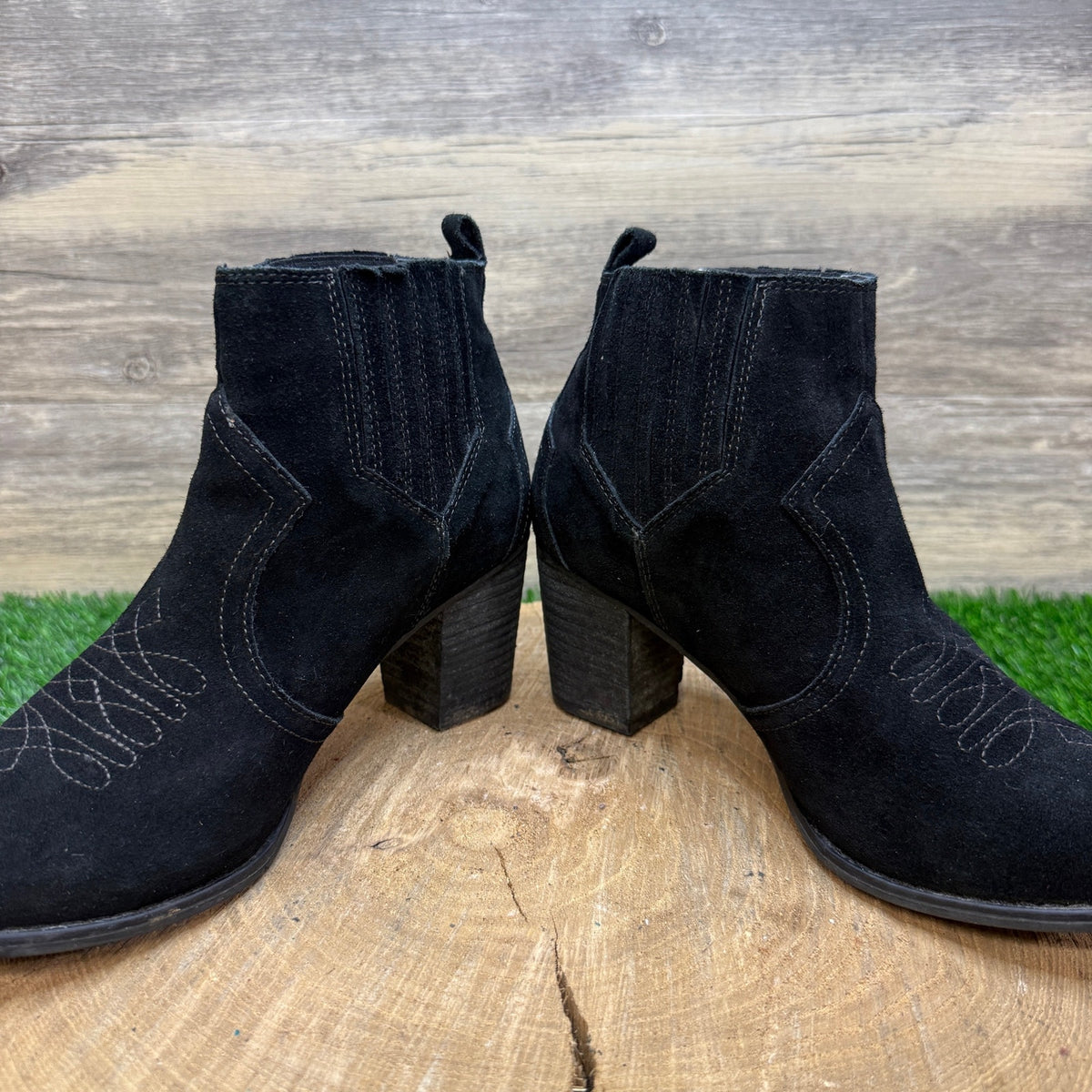 Franco Women - Size 8 - Black Faux Suede Ankle Style Fortini