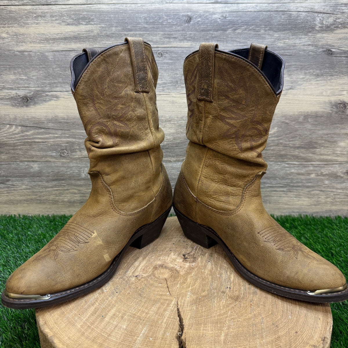 Dingo Women - Size 8.5M - Brown Slouch Toe Plate Cowboy Boots Style DI7542