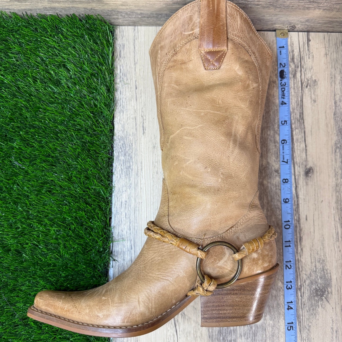 Penny Loves Kenny Women - Size 7.5M - Tan Strappy Cowboy Boots Style Lariat