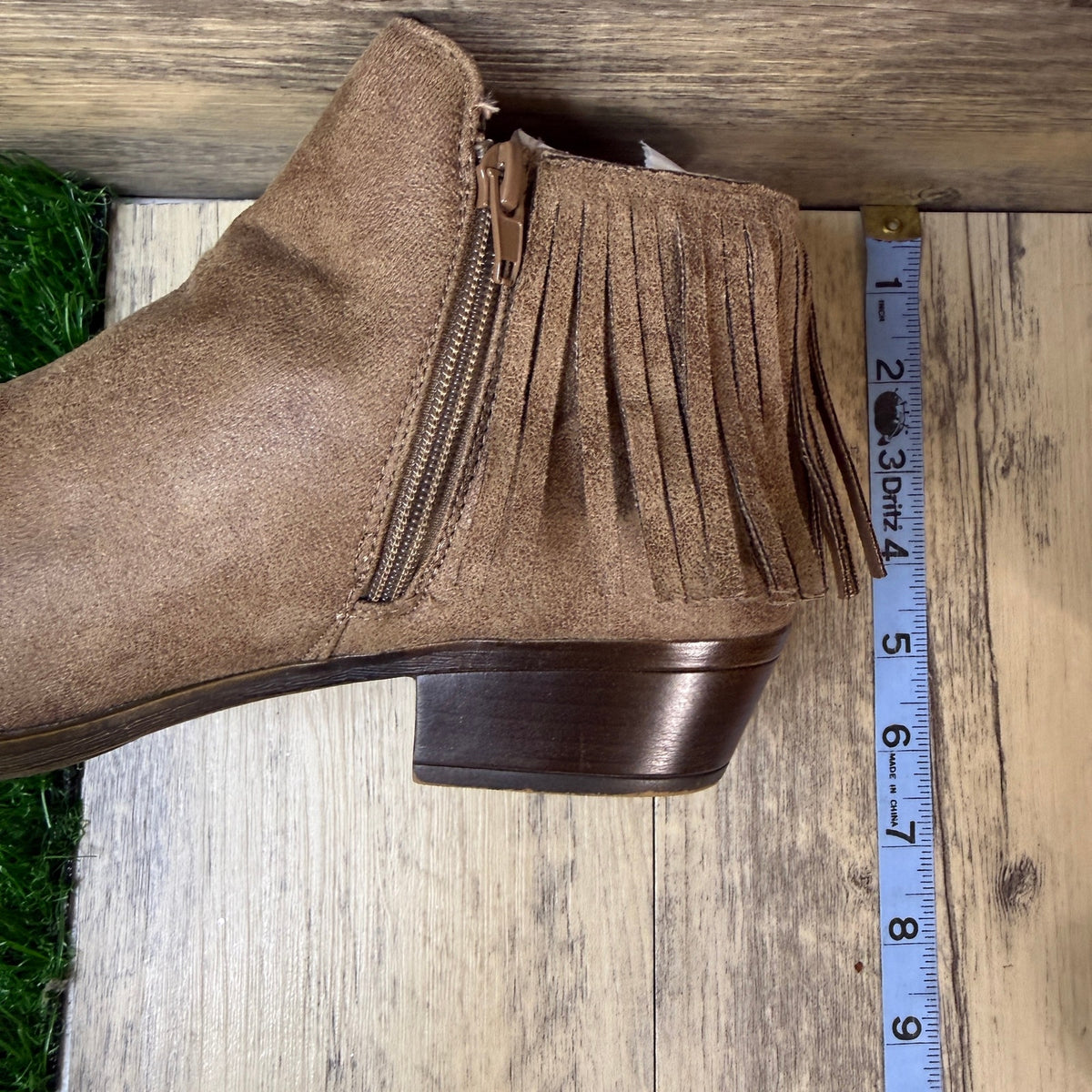 Sugar Women - Size 9.5M - Beige Faux Suede Fringe Ankle Zipper Boots