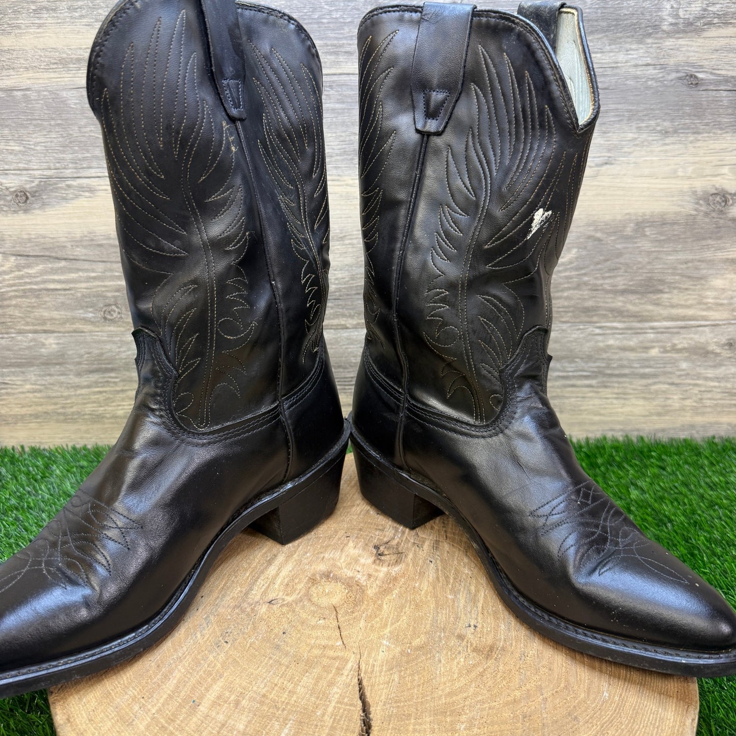Durango Men - Size 9.5D - Vintage Black Western Cowboy Boots Style 18002