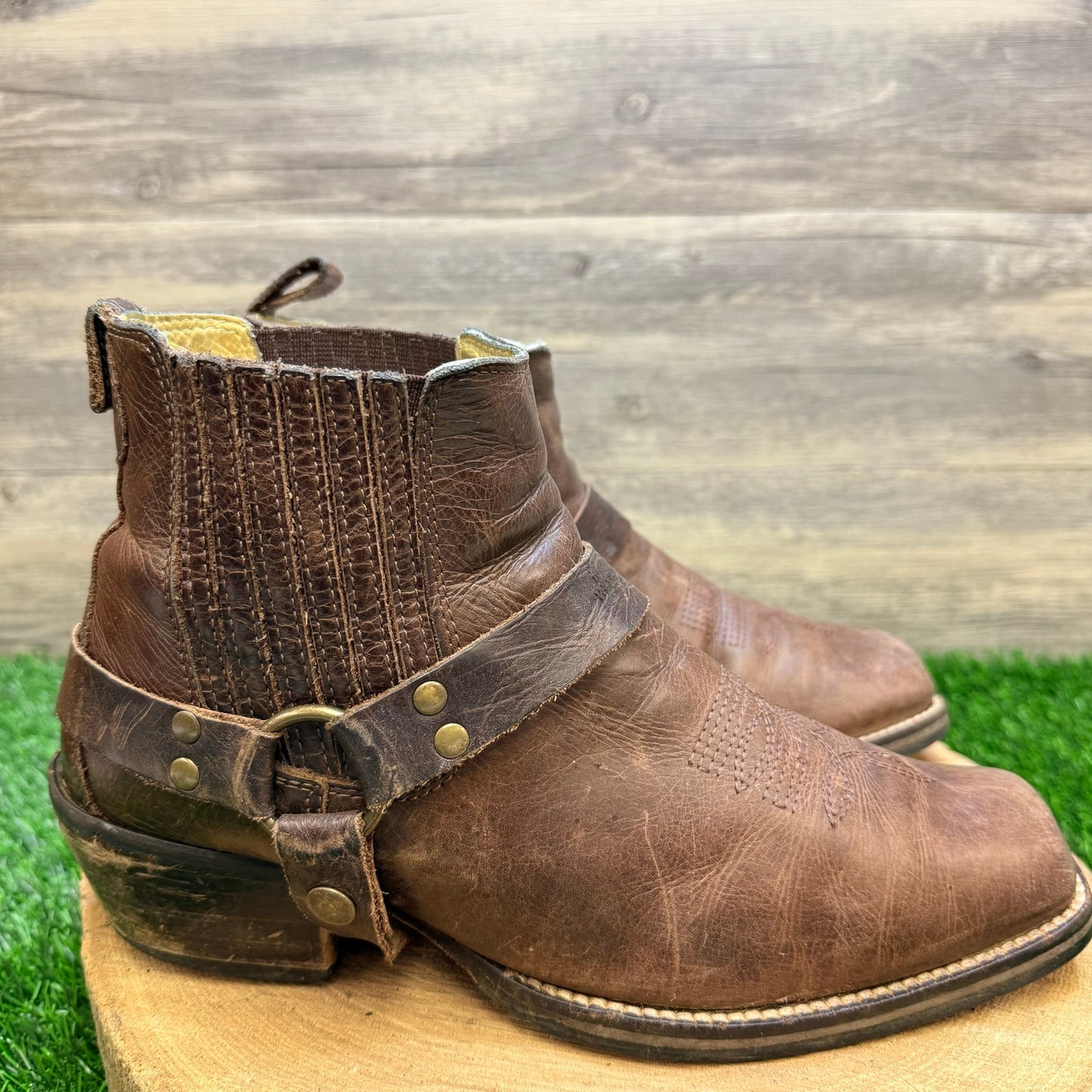 Brunellos Men - Size 9.5 - Brown Harness Square Toe Boots E002