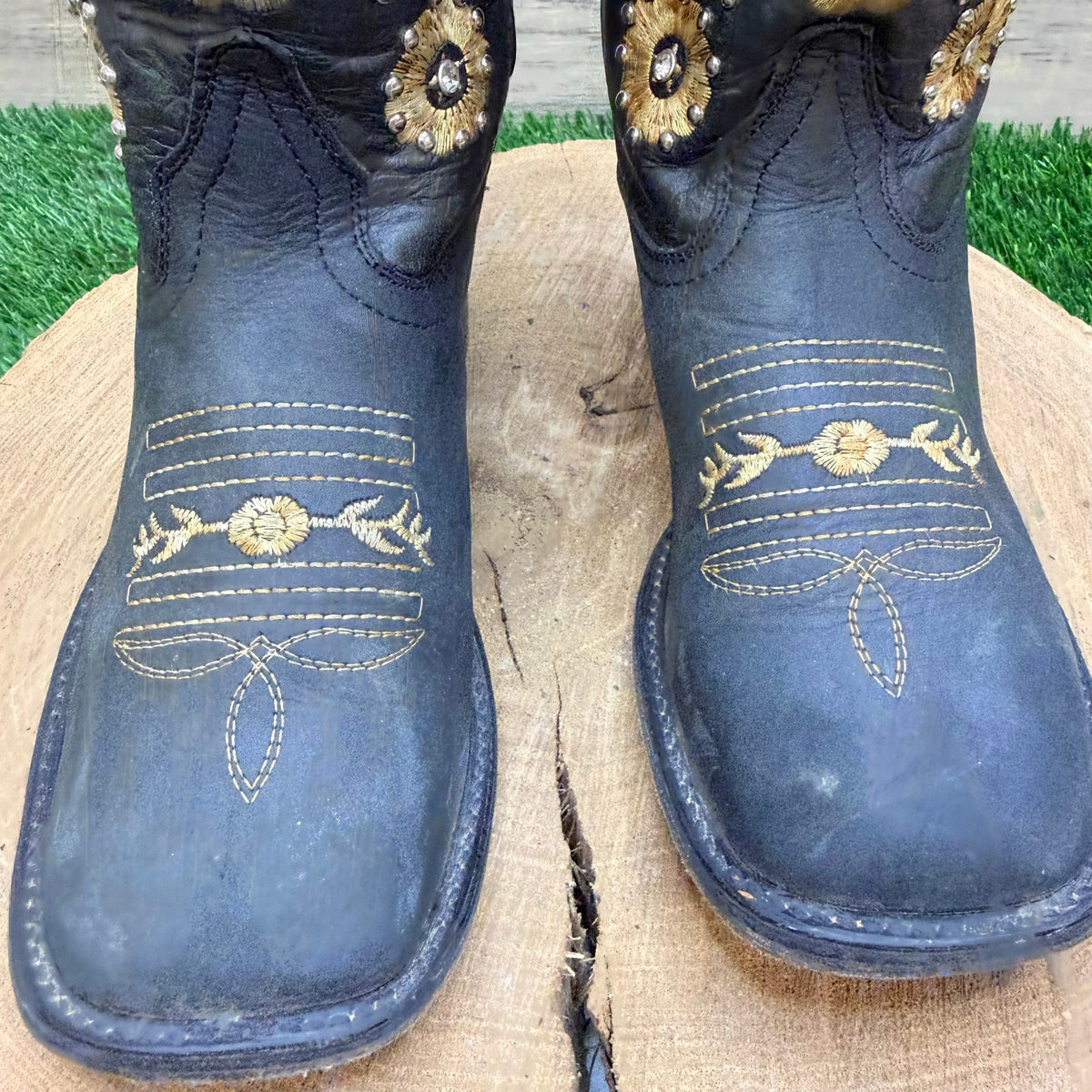 Cerrito Youth - Size 1 - Black / Tan Jeweled Flowers Cowboy Boots 2309