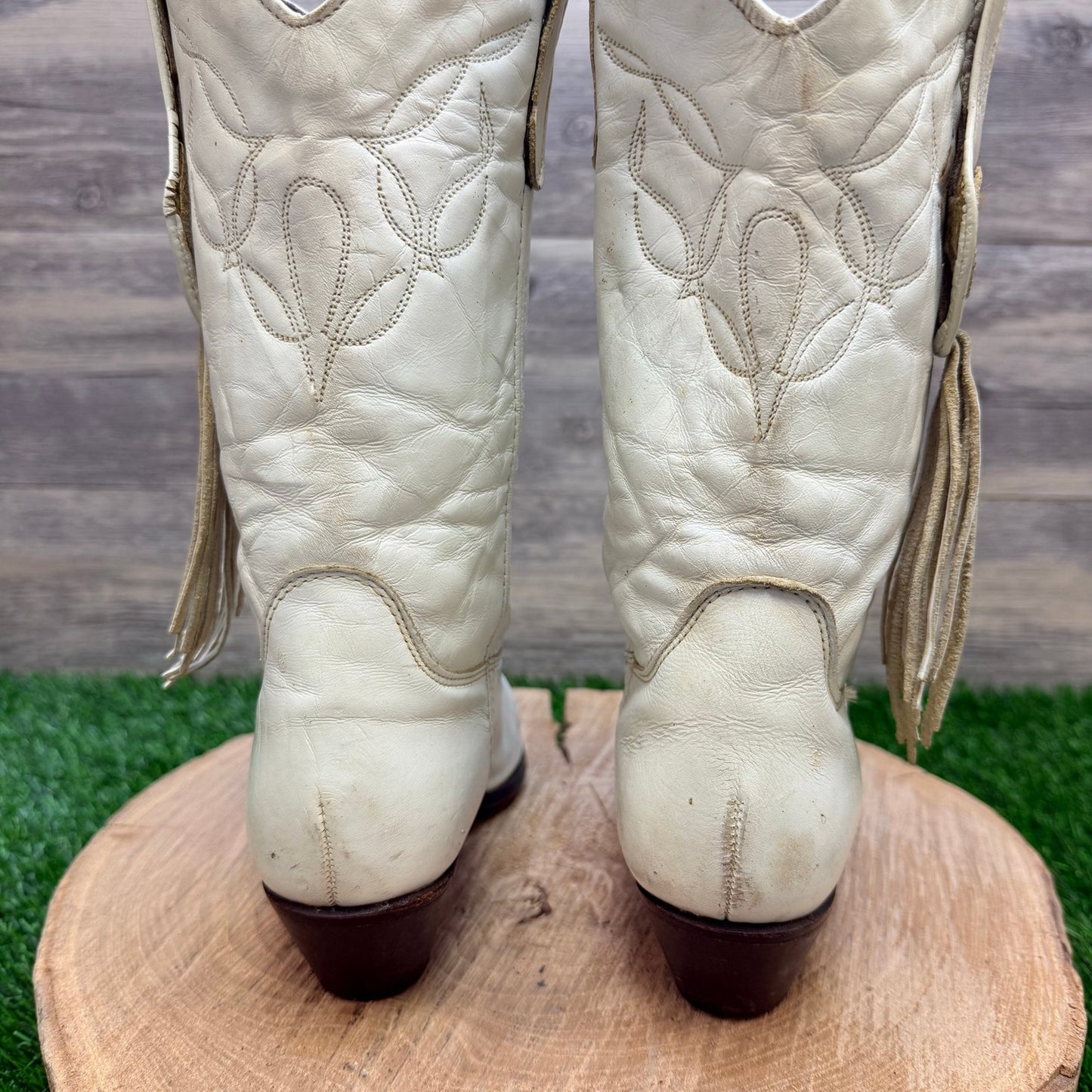 Laredo Women - Size 7M - Vintage Cream Tassel Cowboy Boots 181