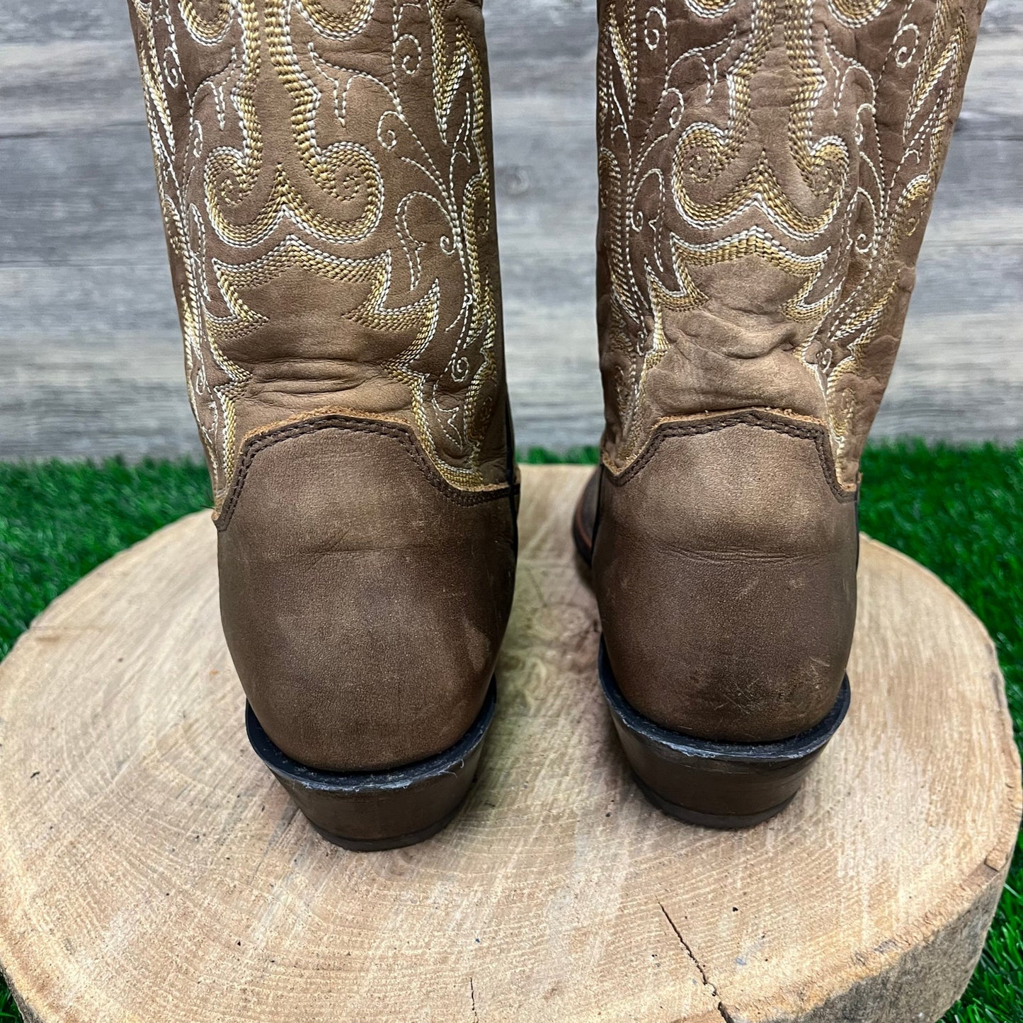 Justin Women - Size 6B - Tan Snip Toe Cowboy Boots Style L4933