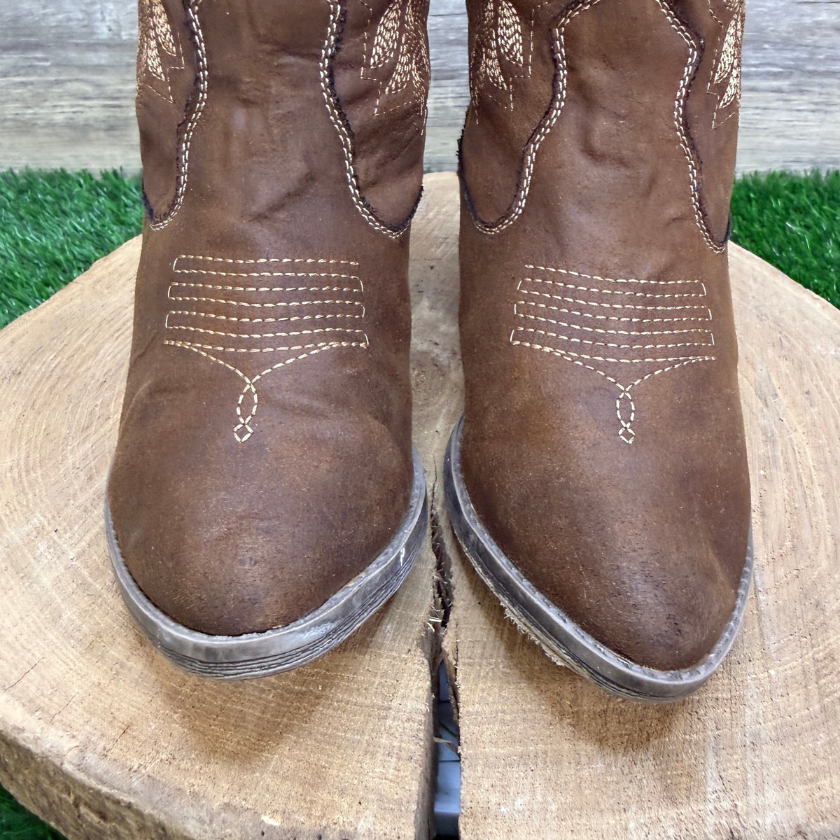 Rampage Women - Size 7M - Brown Soft Faux Leather Cowboy Boots 429105