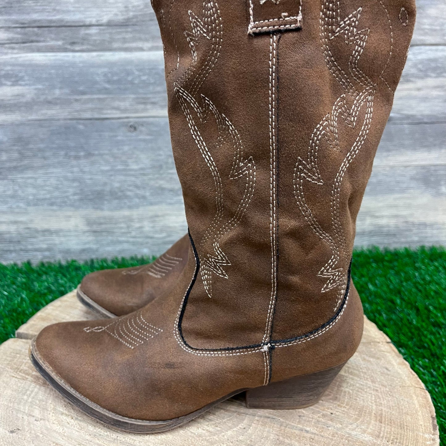 Academy Women - Size 6M - Brown Soft Faux Leather Cowboy Boots Style 160696