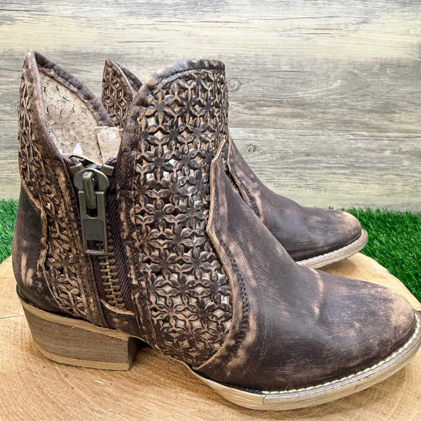 Circle G Women - Size 6.5 - Distressed Brown Cutout Ankle Boots Q5019