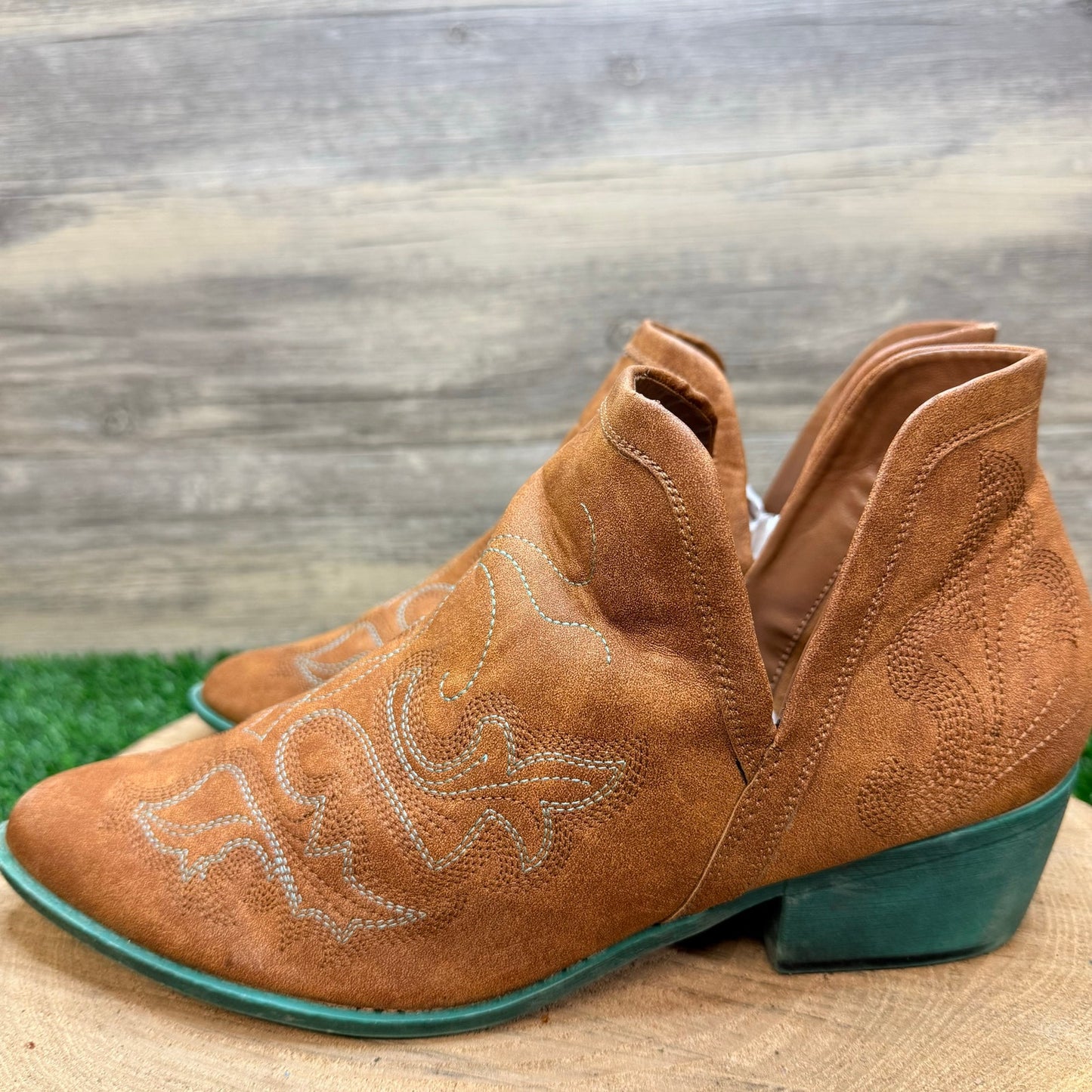 Jolimall Women - Size 11 - Tan / Green Faux Ankle Boots