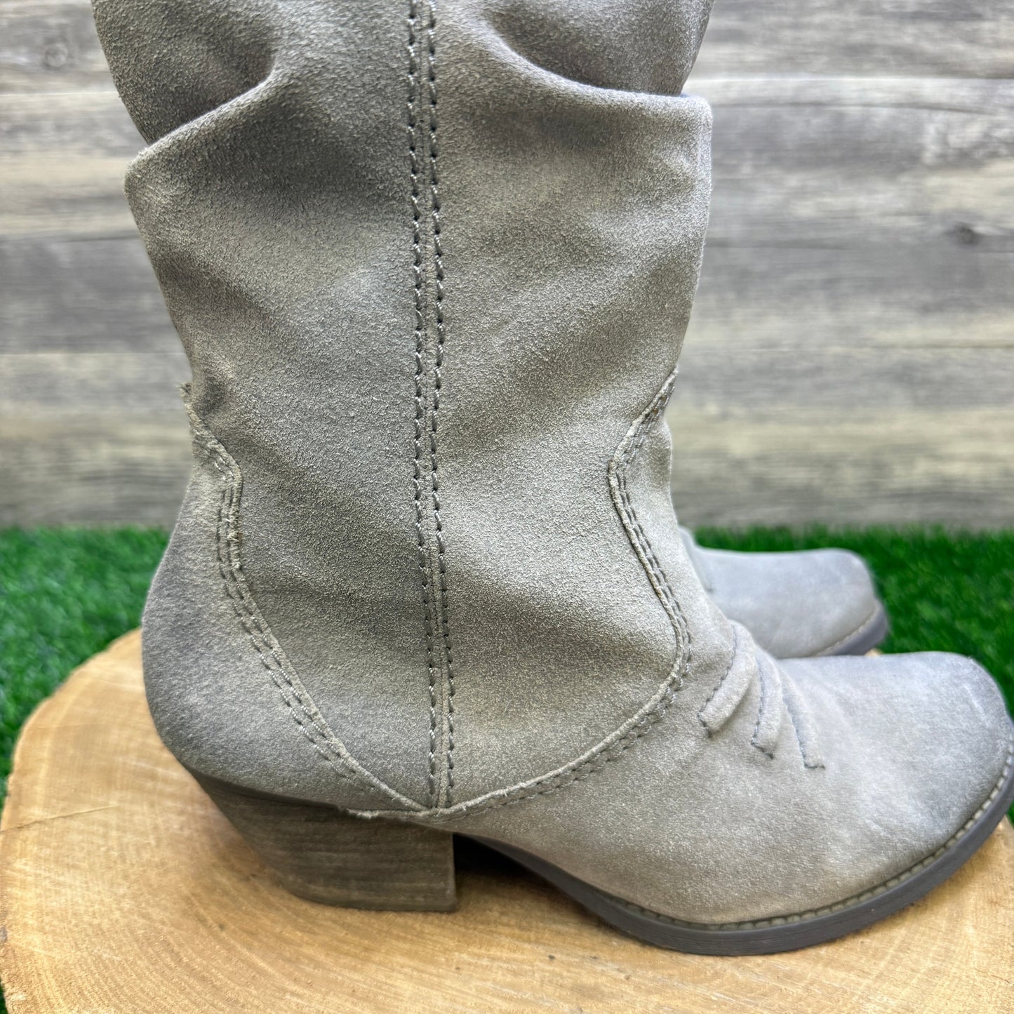 BCB Generation Women - Size 8.5B - Gray Suede Boots Style Holland