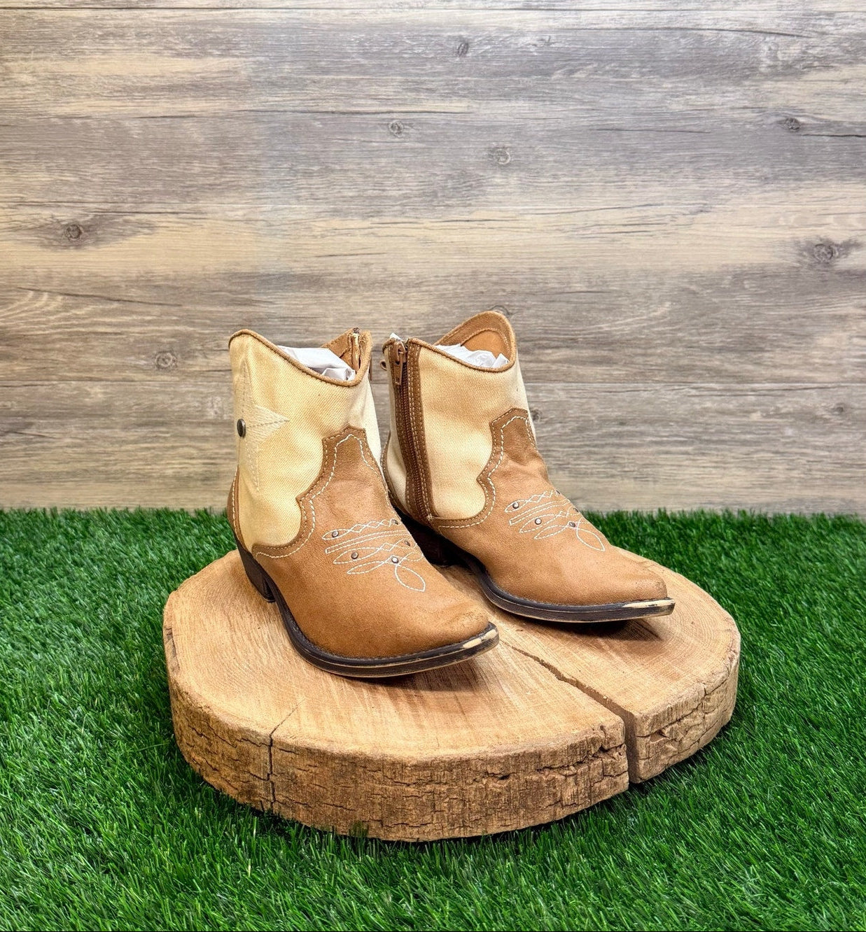 American Rag Women - Size 7M - Tan / Cream Star Faux Suede Ankle Zipper Boots