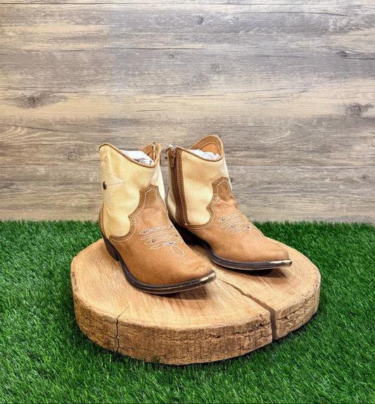 American Rag Women - Size 7M - Tan / Cream Star Faux Suede Ankle Zipper Boots
