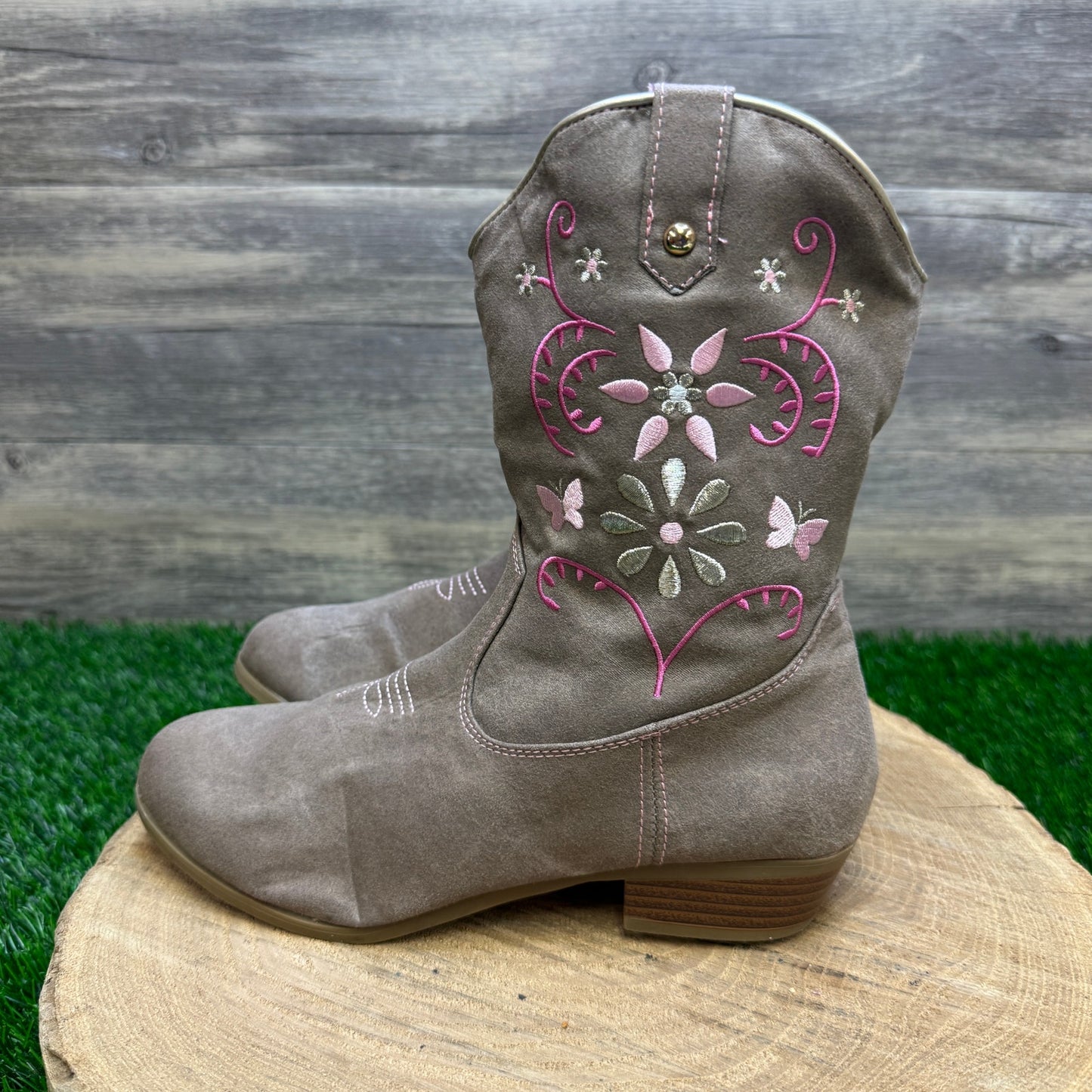Magellan Youth - Size 5D - Beige/Pink Faux Leather Zipper Boots Style 172984