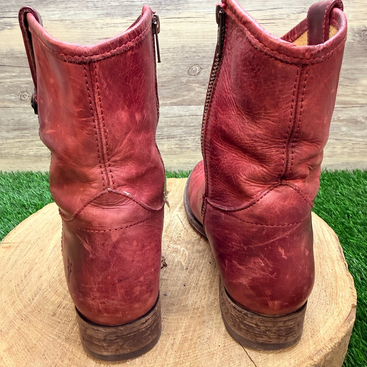 Frye Women - Size 7B - Burgundy Melissa Button Shorties Zipper Boots 3477908