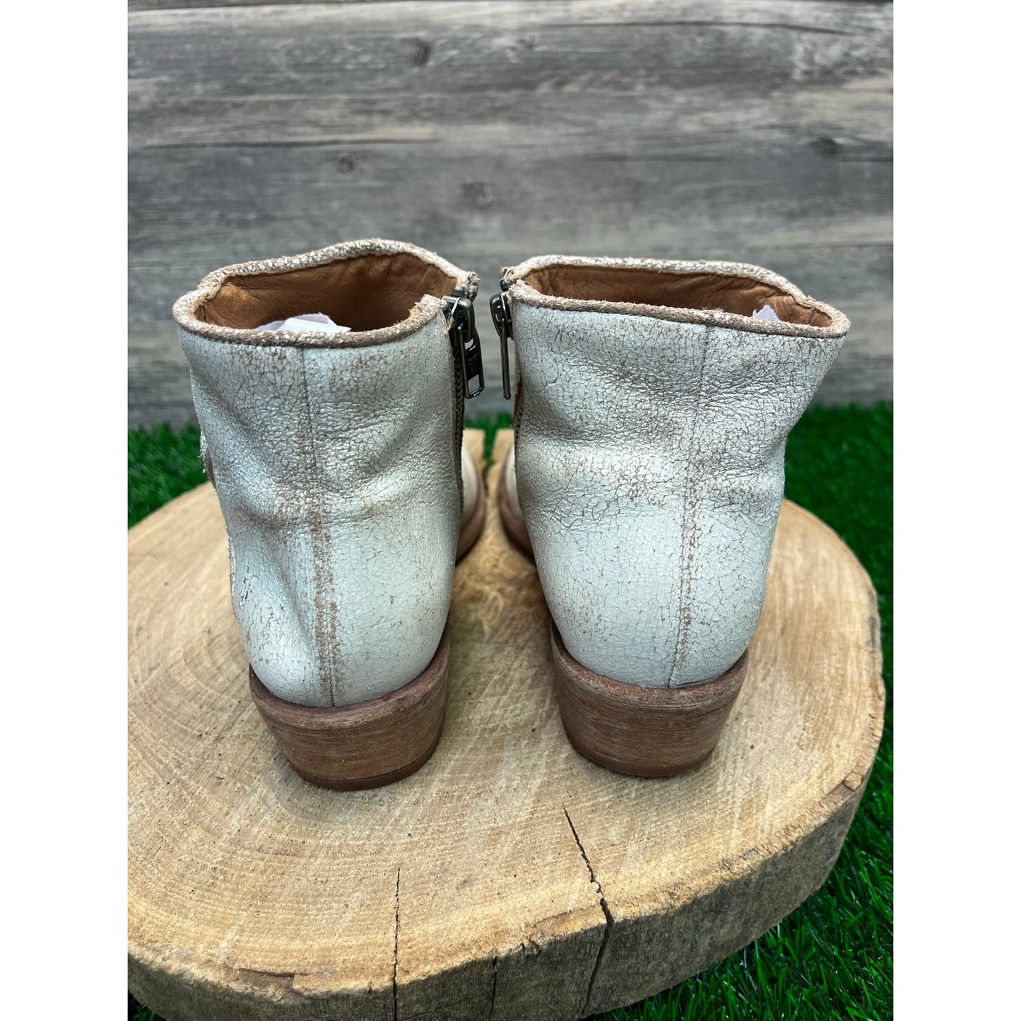 Frye Women - Size 6.5B - Distressed White Ankle Zipper Boots Style 12944