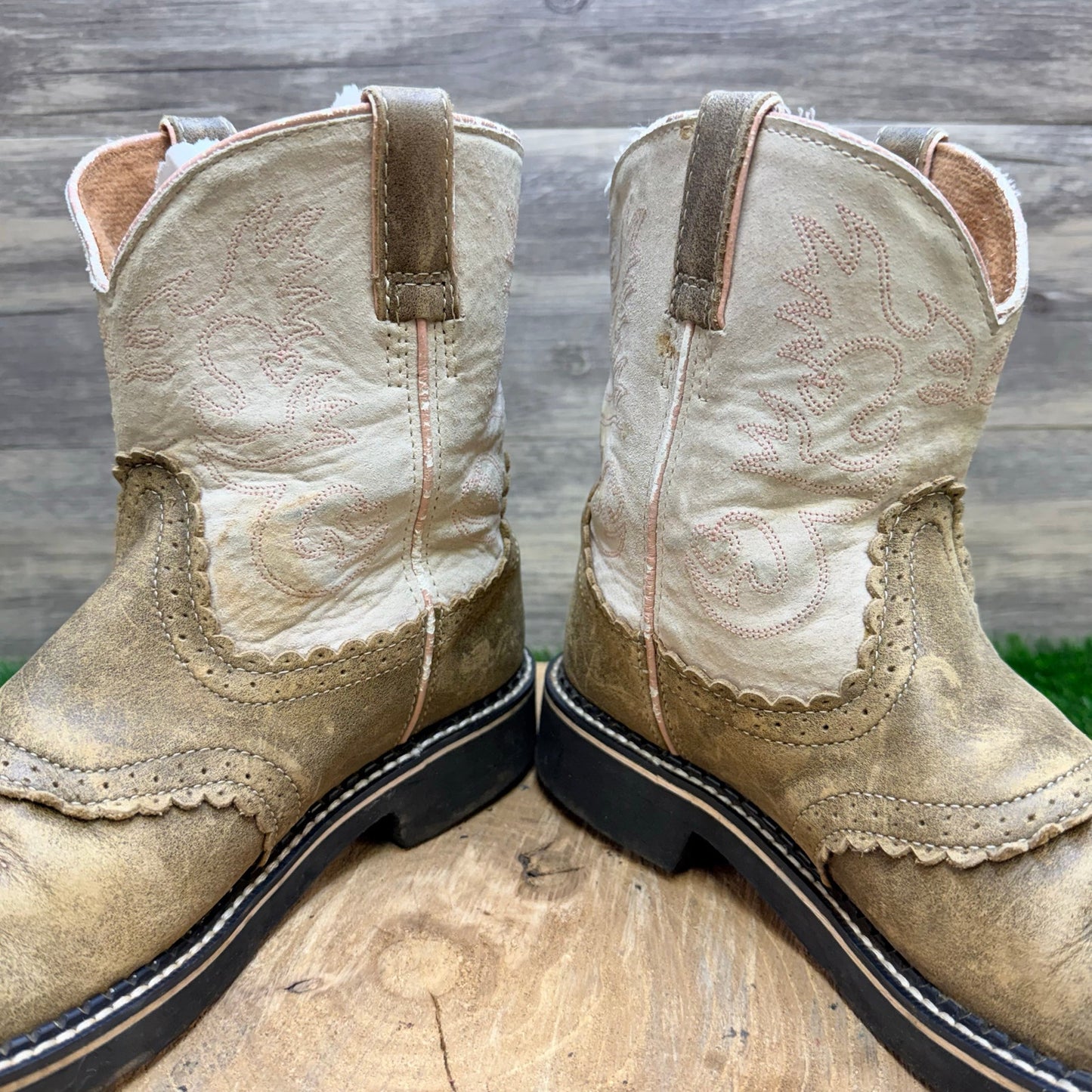 Ariat Youth - Size 5 - Tan/Cream Round Toe Cowboy Boots 10001995