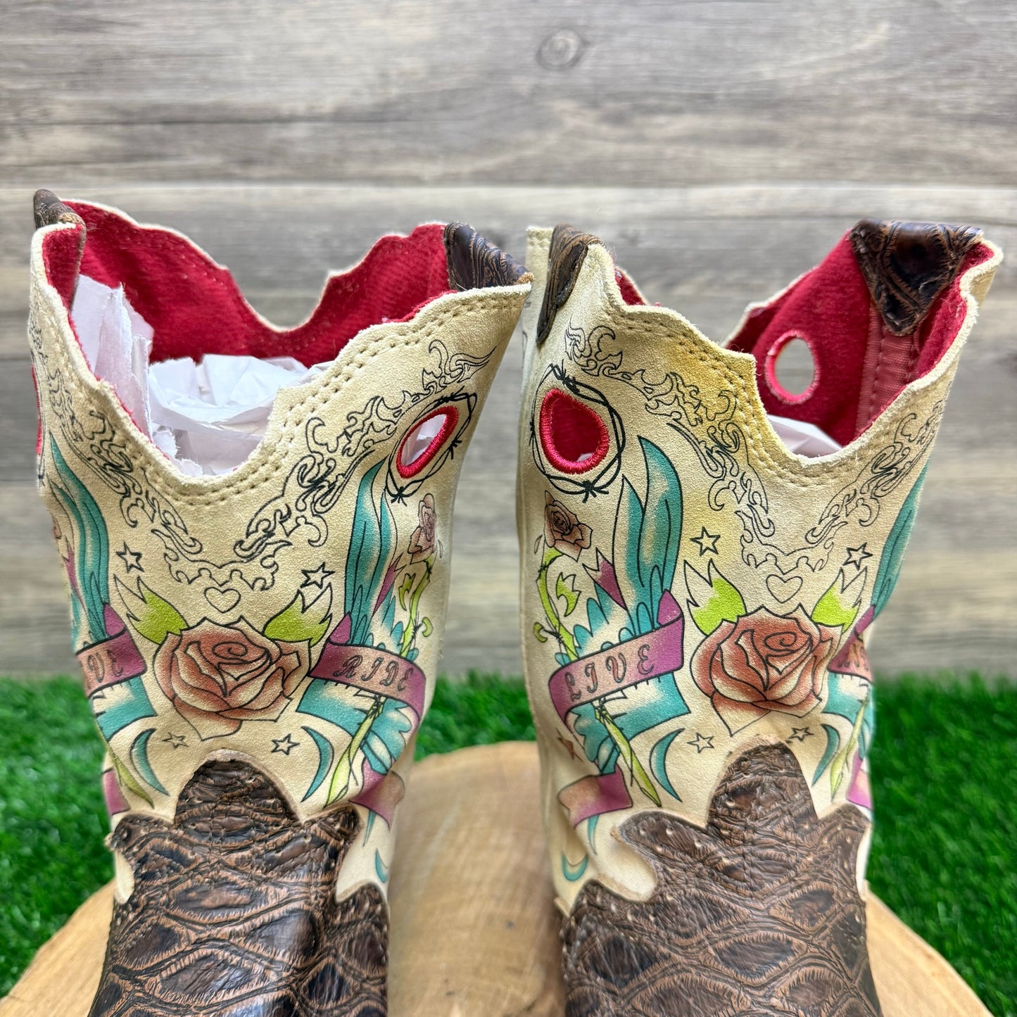 Ariat Women - Size 5 - Live and Ride Square Toe Cowboy Boots 10007987