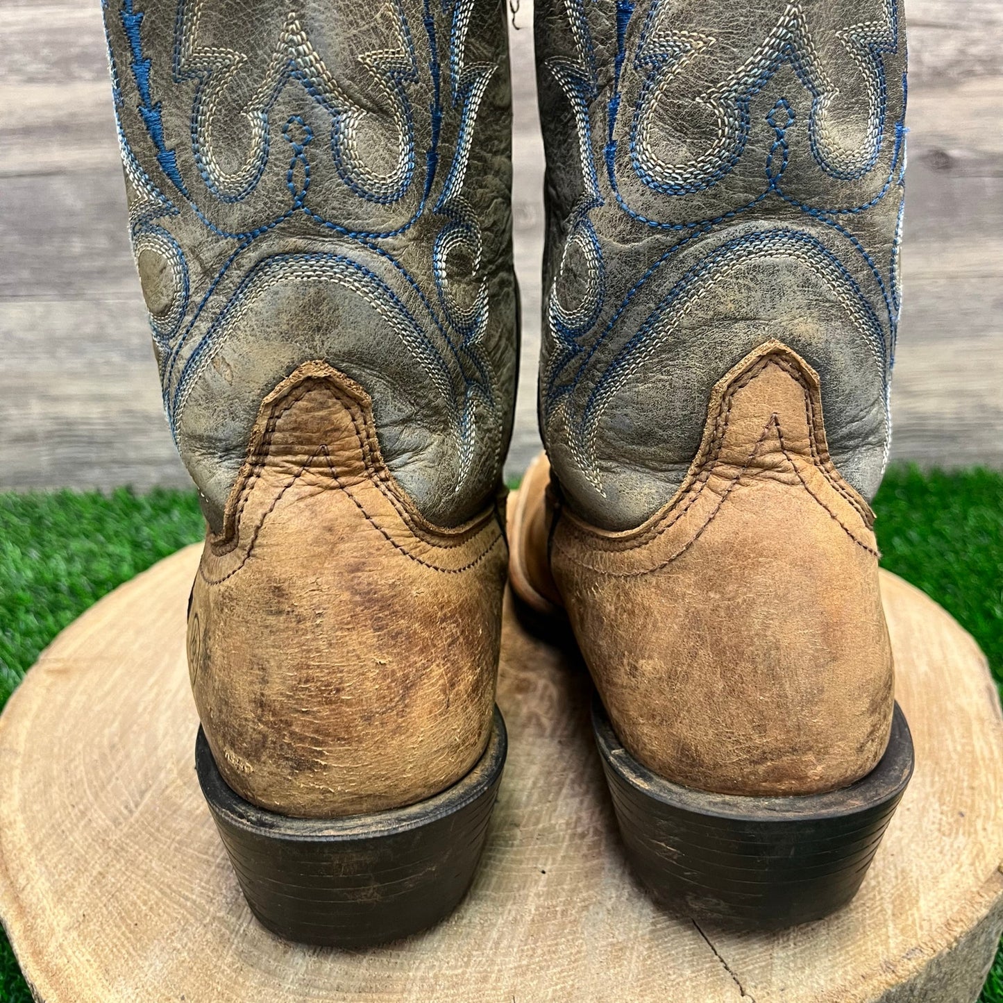 Ariat Men - Size 8D - Green/Tan Square Toe Cowboy Boots Style 10015300