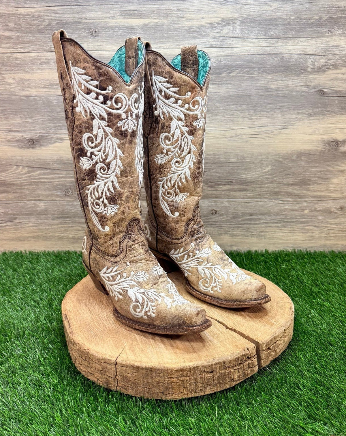 Corral Women - Size 7M - Brown / White Embroidery Cowboy Boots A3753