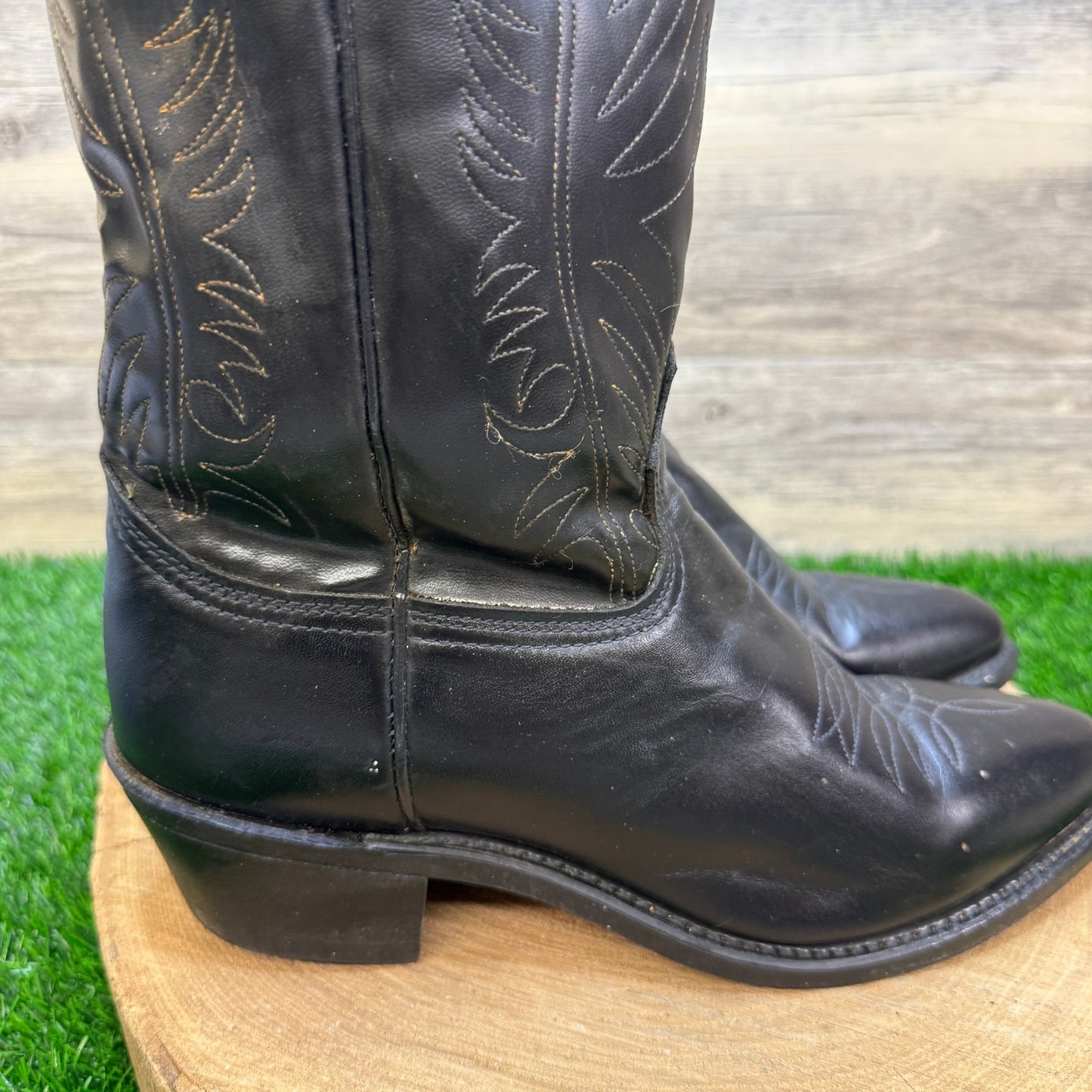 Durango Men - Size 9.5D - Vintage Black Western Cowboy Boots Style 18002